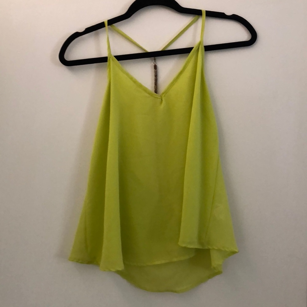 Backless tank